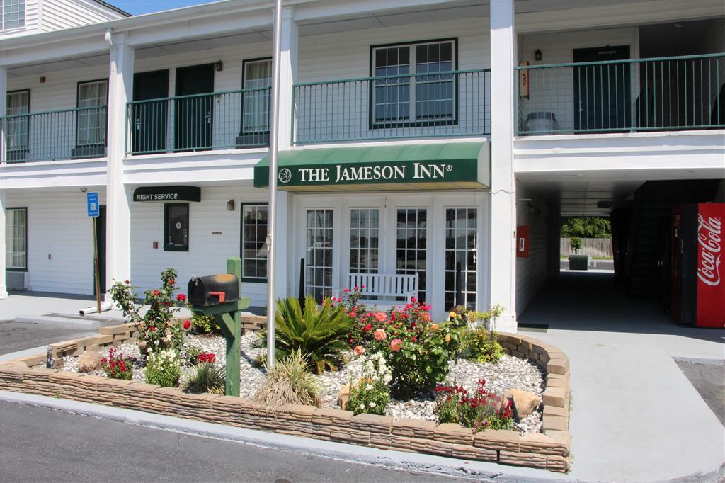 Jameson Inn Douglas Eksteriør billede